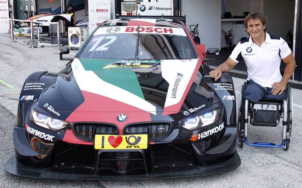 Alex Zanardi con BMW M4 DTM Alex Zanardi con BMW M4 DTM